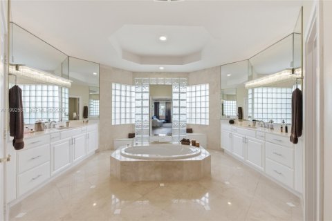Casa en venta en Weston, Florida, 6 dormitorios, 397.71 m2 № 2184723 - foto 23