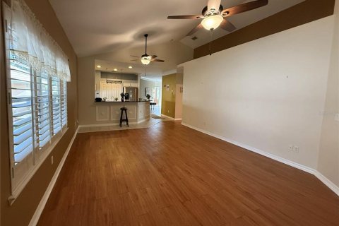 House in Mount Dora, Florida 2 bedrooms, 183.76 sq.m. № 1909759 - photo 12