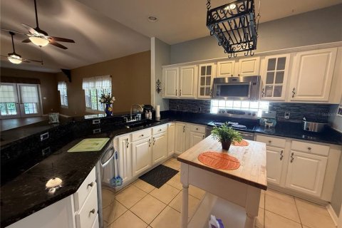 House in Mount Dora, Florida 2 bedrooms, 183.76 sq.m. № 1909759 - photo 5