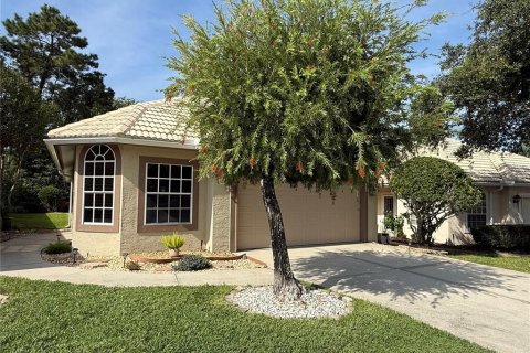 House in Mount Dora, Florida 2 bedrooms, 183.76 sq.m. № 1909759 - photo 2