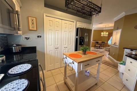 House in Mount Dora, Florida 2 bedrooms, 183.76 sq.m. № 1909759 - photo 7