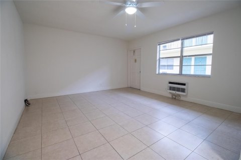Appartement à louer à Hollywood, Floride: 1 chambre № 2385348 - photo 4