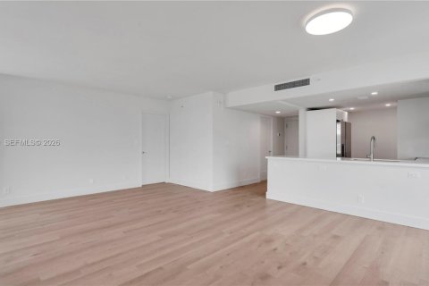 Apartment in Miami, Florida 1 bedroom, 96.25 sq.m. № 2027426 - photo 12