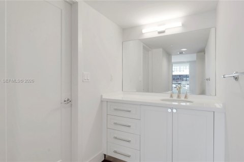 Apartment in Miami, Florida 1 bedroom, 96.25 sq.m. № 2027426 - photo 24