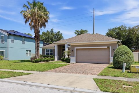 House in Ocoee, Florida 4 bedrooms, 237.18 sq.m. № 2211678 - photo 2