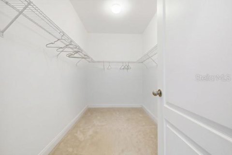 House in Ocoee, Florida 4 bedrooms, 237.18 sq.m. № 2211678 - photo 18