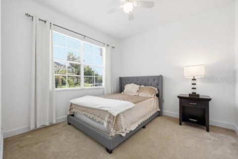 House in Ocoee, Florida 4 bedrooms, 237.18 sq.m. № 2211678 - photo 20