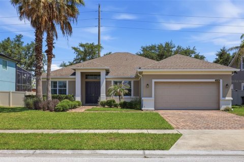 House in Ocoee, Florida 4 bedrooms, 237.18 sq.m. № 2211678