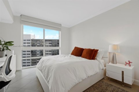 Купить кондоминиум в Майами, Флорида 2 спальни, 120.59м2, № 1966575 - фото 20