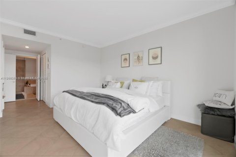 Купить кондоминиум в Майами, Флорида 2 спальни, 120.59м2, № 1966575 - фото 16