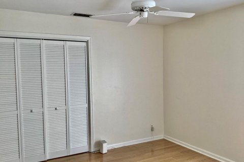 House in Boca Raton, Florida 3 bedrooms, 138.24 sq.m. № 2181890 - photo 17