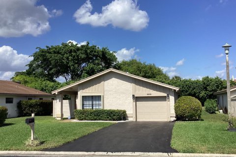 House in Boca Raton, Florida 3 bedrooms, 138.24 sq.m. № 2181890 - photo 22