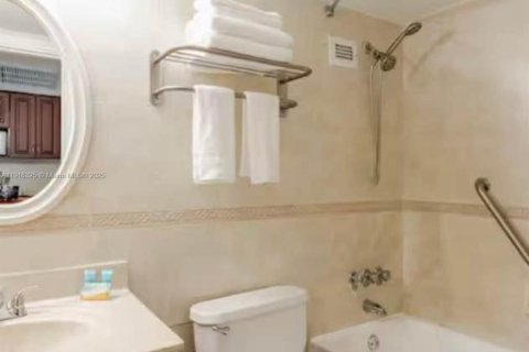 Снять в аренду кондоминиум в Санни-Айлс-Бич, Флорида 33.44м2, № 2082508 - фото 5