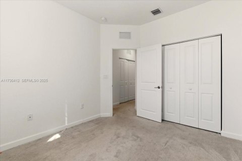 Touwnhouse à louer à Miami, Floride: 3 chambres, 157.47 m2 № 1697412 - photo 20