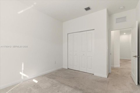 Touwnhouse à louer à Miami, Floride: 3 chambres, 157.47 m2 № 1697412 - photo 15