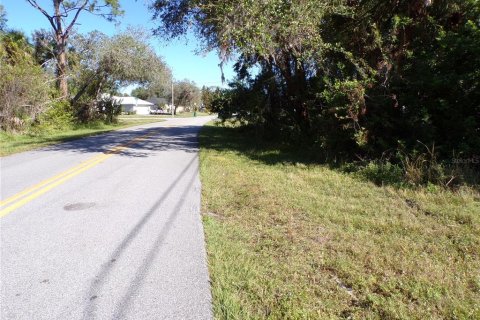Terreno en venta en Port Charlotte, Florida № 1564726 - foto 6