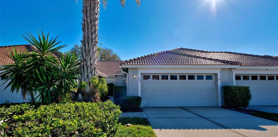 House in Venice, Florida 2 bedrooms, 130.25 sq.m. № 1734688