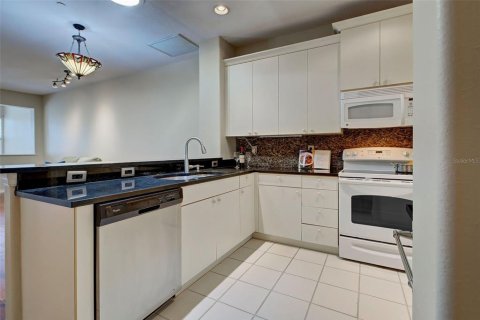 House in Venice, Florida 2 bedrooms, 130.25 sq.m. № 1734688 - photo 7