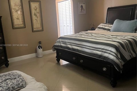Купить виллу или дом в Майами, Флорида 4 спальни, 178.47м2, № 1990320 - фото 13