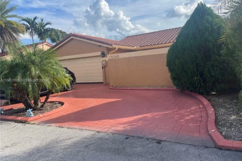 Купить виллу или дом в Майами, Флорида 4 спальни, 178.47м2, № 1990320 - фото 1