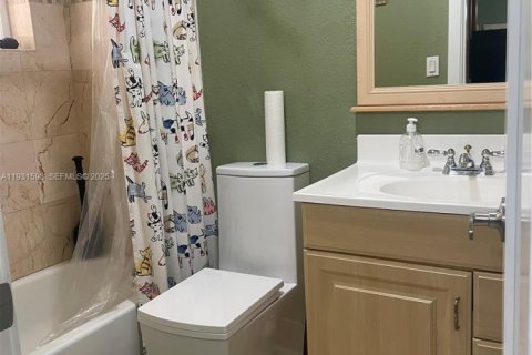 Купить виллу или дом в Майами, Флорида 4 спальни, 178.47м2, № 1990320 - фото 18