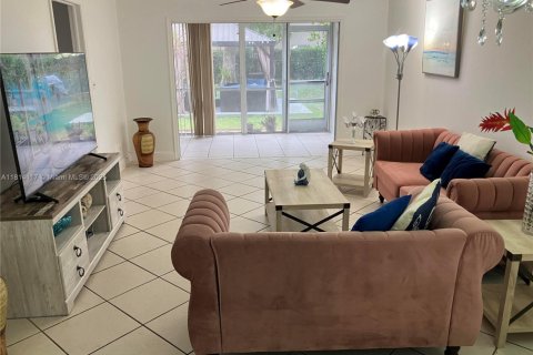 Condo in Coral Springs, Florida, 2 bedrooms  № 1788752 - photo 30