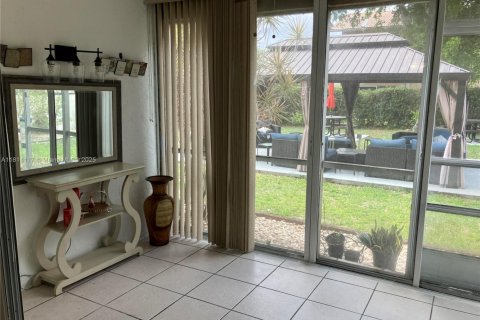 Condo in Coral Springs, Florida, 2 bedrooms  № 1788752 - photo 5