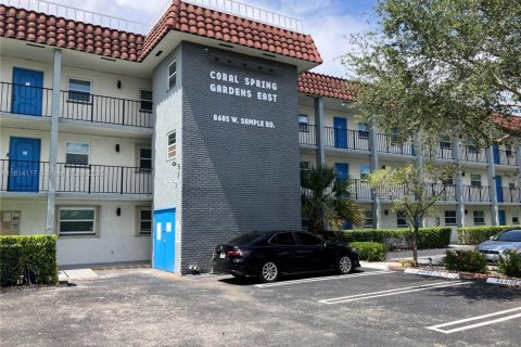 Condo in Coral Springs, Florida, 2 bedrooms  № 1788752 - photo 1