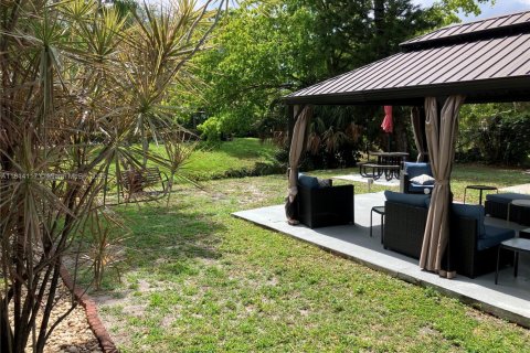 Condo in Coral Springs, Florida, 2 bedrooms  № 1788752 - photo 19