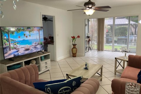 Condo in Coral Springs, Florida, 2 bedrooms  № 1788752 - photo 29