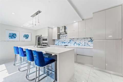Touwnhouse à vendre à Cooper City, Floride: 2 chambres, 117.43 m2 № 1661683 - photo 3