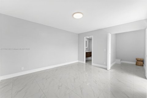 Touwnhouse à vendre à Cooper City, Floride: 2 chambres, 117.43 m2 № 1661683 - photo 18