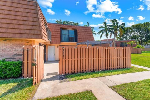 Touwnhouse à vendre à Cooper City, Floride: 2 chambres, 117.43 m2 № 1661683 - photo 23