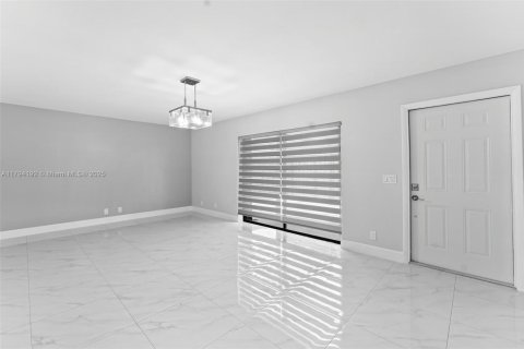 Touwnhouse à vendre à Cooper City, Floride: 2 chambres, 117.43 m2 № 1661683 - photo 6