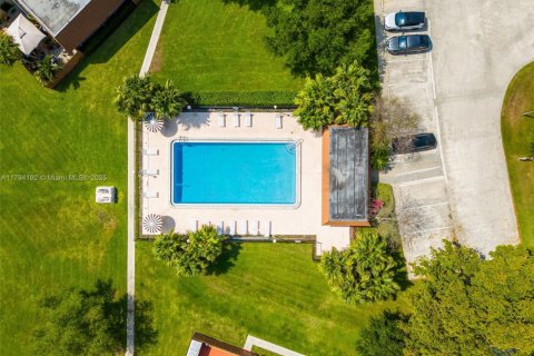 Touwnhouse à vendre à Cooper City, Floride: 2 chambres, 117.43 m2 № 1661683 - photo 25