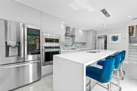 Touwnhouse à vendre à Cooper City, Floride: 2 chambres, 117.43 m2 № 1661683 - photo 1