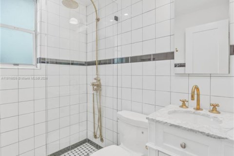 Apartamento en alquiler en Miami Beach, Florida, 2 dormitorios, 92.9 m2 № 1772322 - foto 18