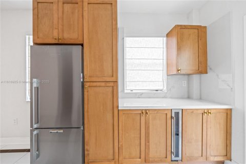 Apartamento en alquiler en Miami Beach, Florida, 2 dormitorios, 92.9 m2 № 1772322 - foto 9