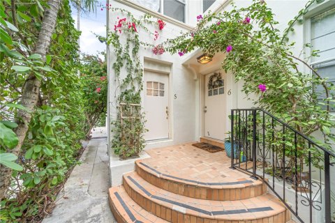 Apartamento en alquiler en Miami Beach, Florida, 2 dormitorios, 92.9 m2 № 1772322 - foto 2