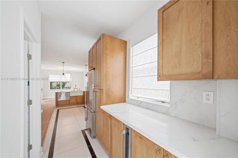 Apartamento en alquiler en Miami Beach, Florida, 2 dormitorios, 92.9 m2 № 1772322 - foto 4