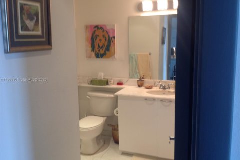 Купить кондоминиум в Майами, Флорида 1 спальня, 63.64м2, № 2051401 - фото 10