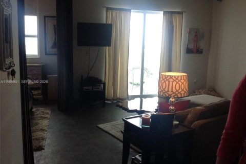 Купить кондоминиум в Майами, Флорида 1 спальня, 63.64м2, № 2051401 - фото 11