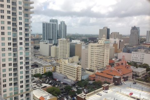 Купить кондоминиум в Майами, Флорида 1 спальня, 63.64м2, № 2051401 - фото 14