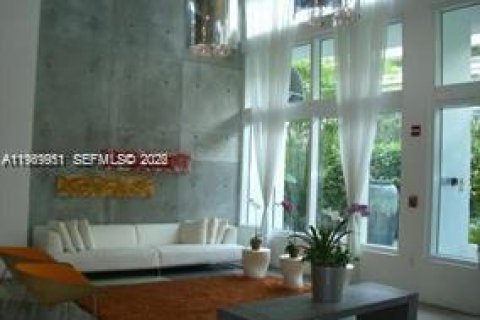 Купить кондоминиум в Майами, Флорида 1 спальня, 63.64м2, № 2051401 - фото 2