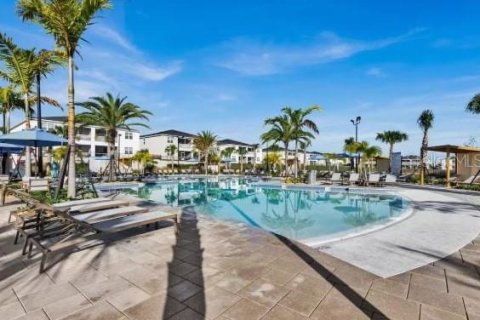 Casa en venta en Davenport, Florida, 7 dormitorios, 373.28 m2 № 2230238 - foto 27