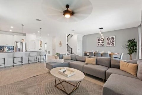 Casa en venta en Davenport, Florida, 7 dormitorios, 373.28 m2 № 2230238 - foto 4