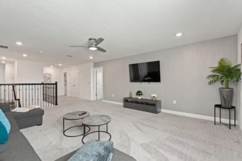 Casa en venta en Davenport, Florida, 7 dormitorios, 373.28 m2 № 2230238 - foto 11