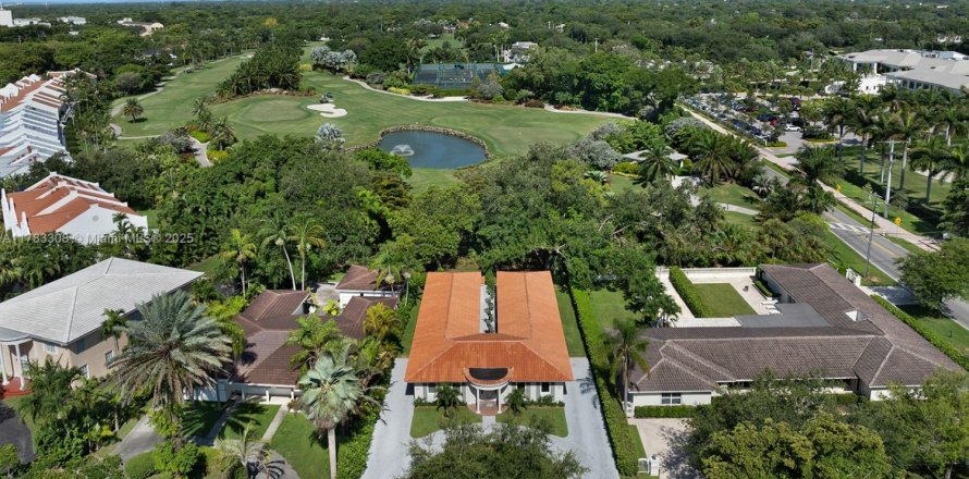 Casa en Coral Gables, Florida 3 dormitorios, 144 m2 № 1936819