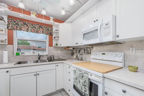Copropriété à vendre à Stuart, Floride: 2 chambres, 94.2 m2 № 2147339 - photo 6