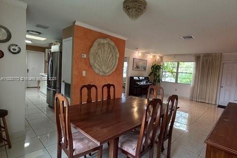 Casa en venta en Miami, Florida, 4 dormitorios № 1804593 - foto 5